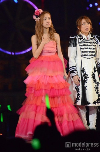 板野友美在畢業公演上發表感言