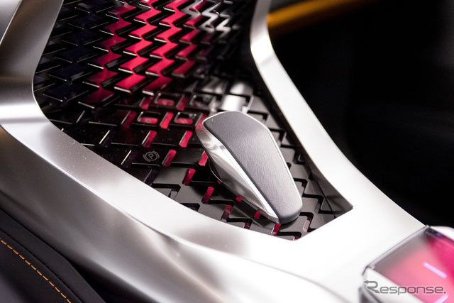 ׿_˹OӋϣSUV܇LF-NXɞԒ}܇6