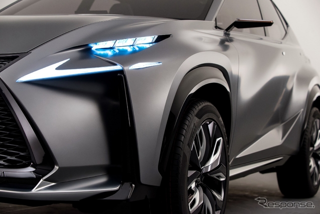 OӋܷ׿_˹SUV¿LF-NXɞЈ4