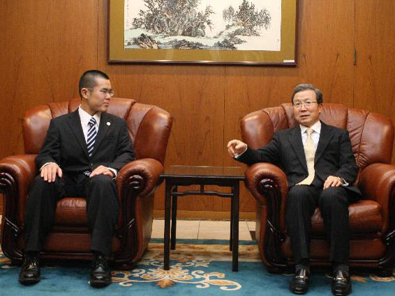 見義勇為留學生嚴俊