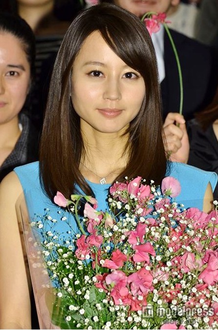 堀北真希電影首映禮反思父愛