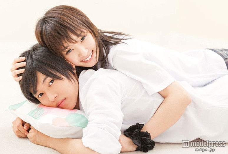 剛力彩芽與帥哥同居電影海報曝光