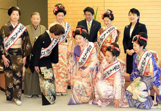  ձలx7ۡҊˡȫձͷŮʥA17qܱиW