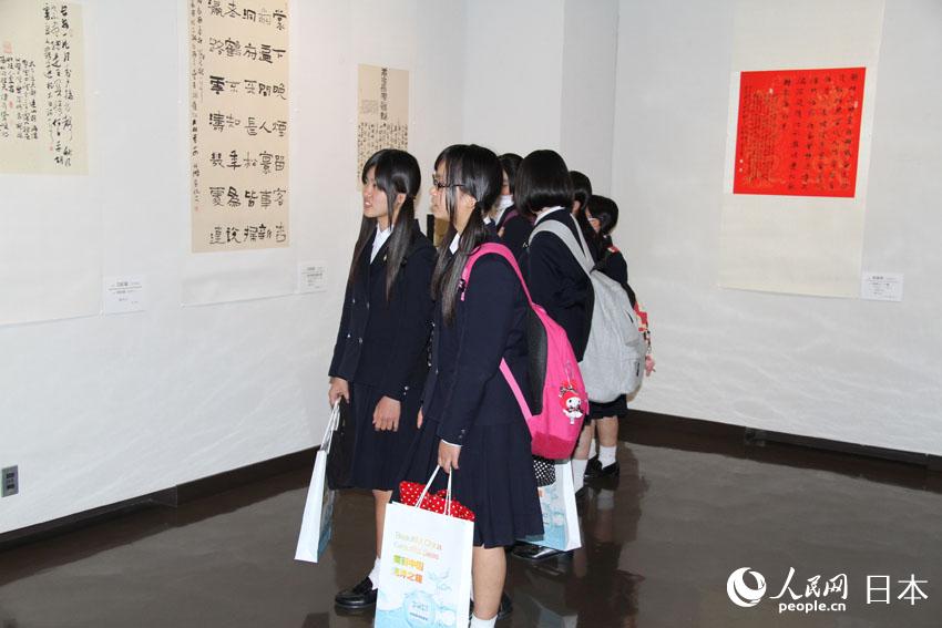 8ձRhЌW^չzӰwɣ