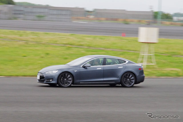 DծaLeaf Nismo RCc˹Model S피EV܇Ե܇ 5