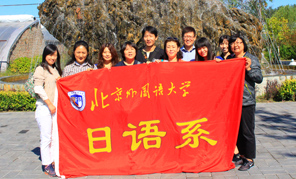 ʮdӢҷĺAl־څRđϲ65AQͬףԸ̩