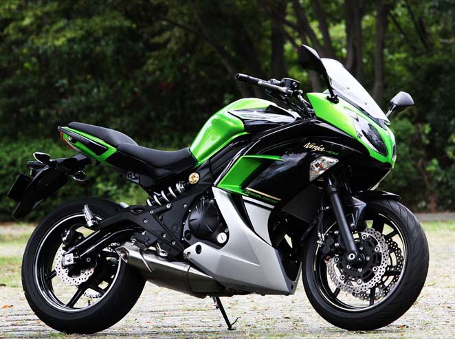 61_ʼĦձl300_\Ħ܇Ninja 400 ABS Limited editionNinja 400һЪȫߴ猧400cc\ӿ܇HЈgӭdײĲ2DOHClәCTLhÑṩˬ{wƳ޶wȵطʩ̼LĈDӹ^ʬFҵMϯƤӡNinja־oһN؄eĸX