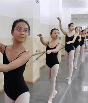 ڰٽJBallet StudioWٵĺӂ