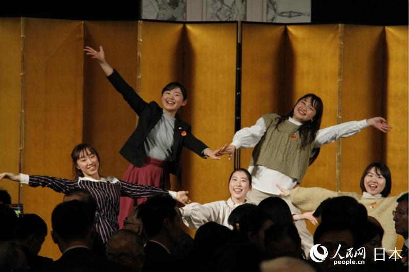  ձWͨ^赸ݸչLӭ߳Ƿf z