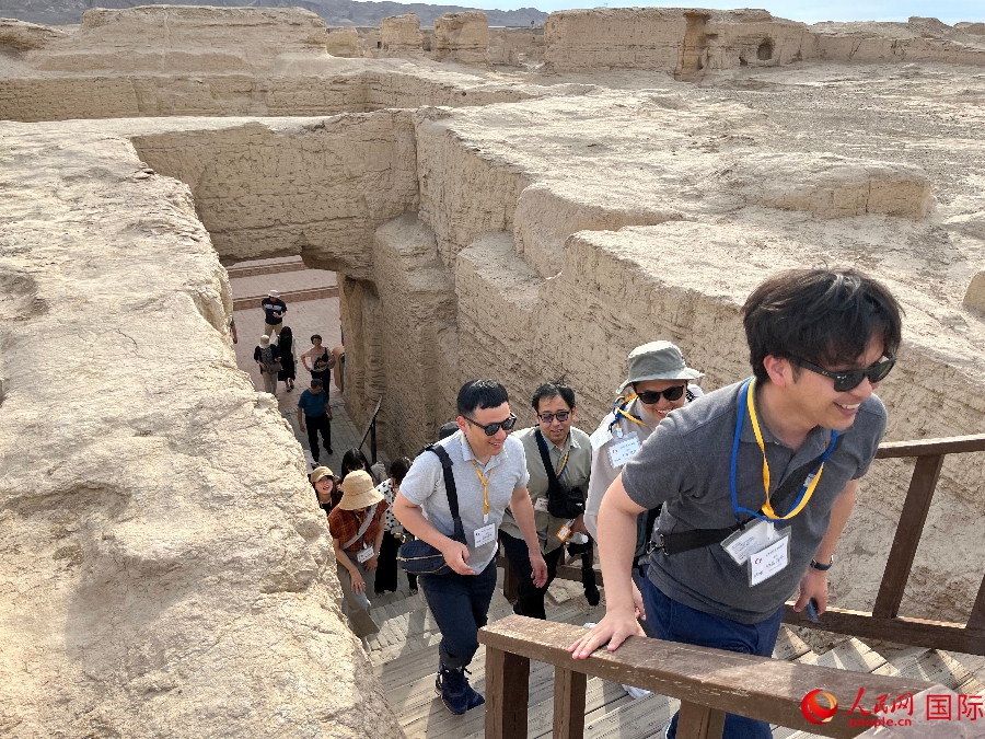 ձrWF^ӹʳWӛ ˼z 