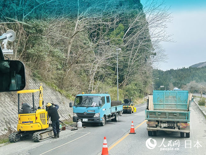 前往輪島市的交通尚未完全恢復。人民網 許可攝