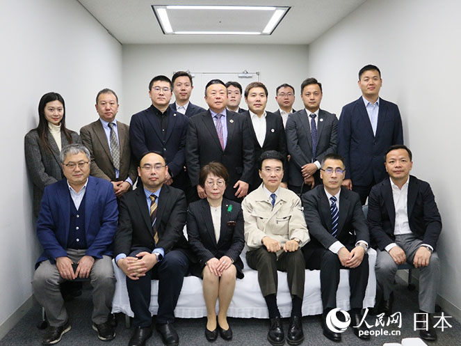 4月1日，在日中企協拜訪石川縣政府相關負責人。人民網 許可攝