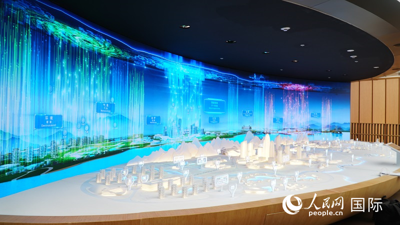 八網融合的智慧城市沙盤。人民網 蔣曉辰攝