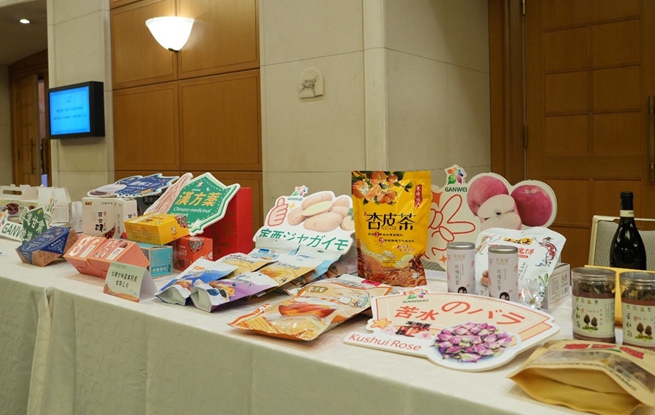 甘肅特色產品展示區。人民網 許可攝