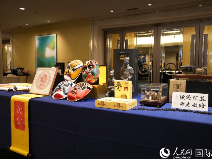 西安文創工藝產品展示。人民網 許可攝