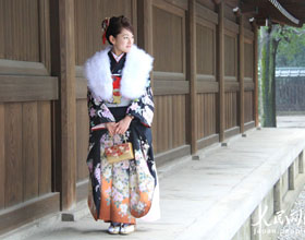 東京迎來“白色”成人節