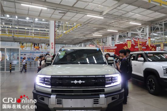 聚焦“迪”家新能源 日本青少年見證鄭州產業力量_fororder_圖片4